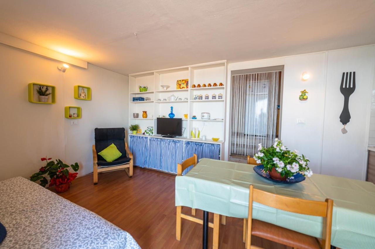 La Casetta Azzurra Naxos Giardini Naxos Ngoại thất bức ảnh